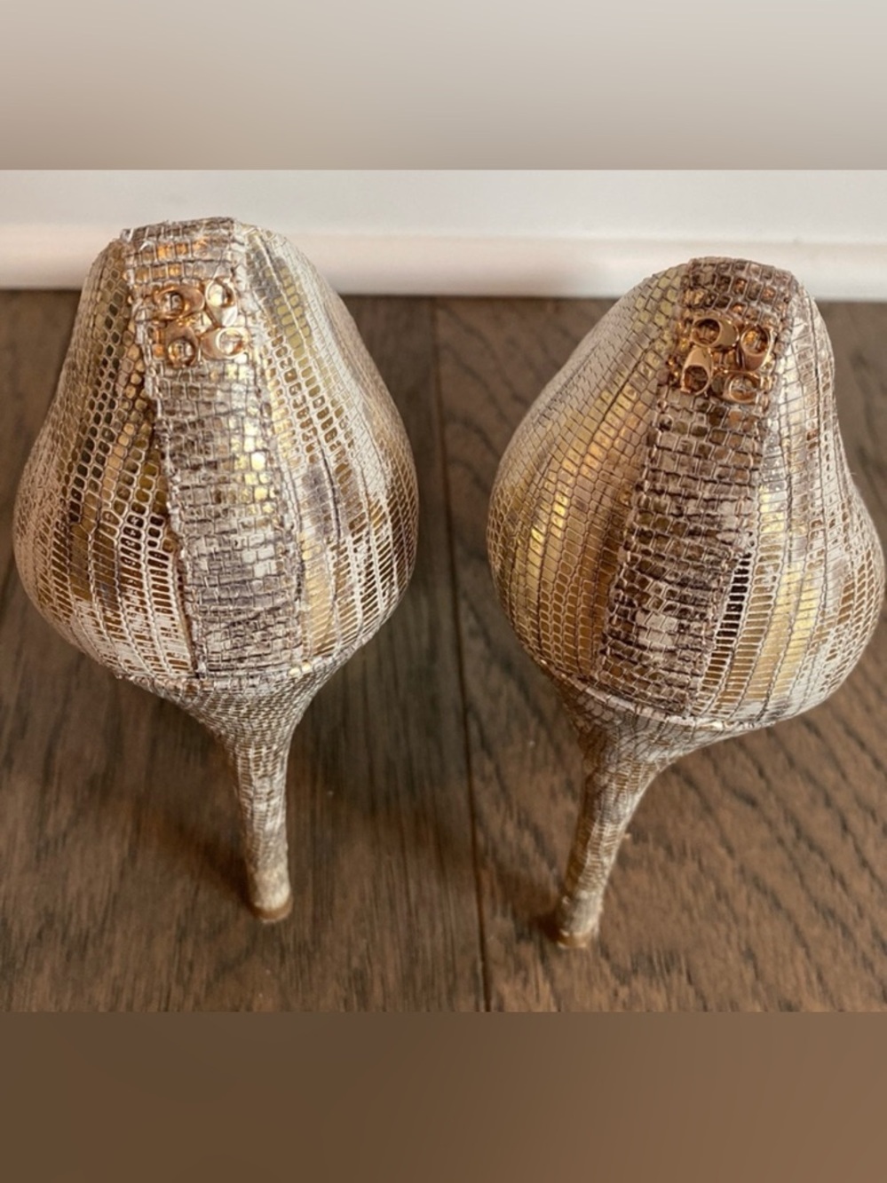 COACH White and Gold Shimmer Snake Print Heels Size 9.5 - Picture 3 of 4